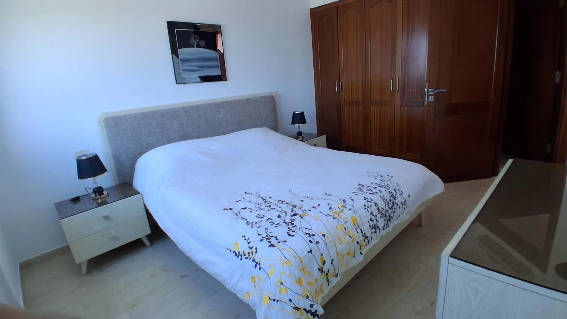 Lake 2 Luxurious 1 Bedroom Apartment Tunis Tunisia